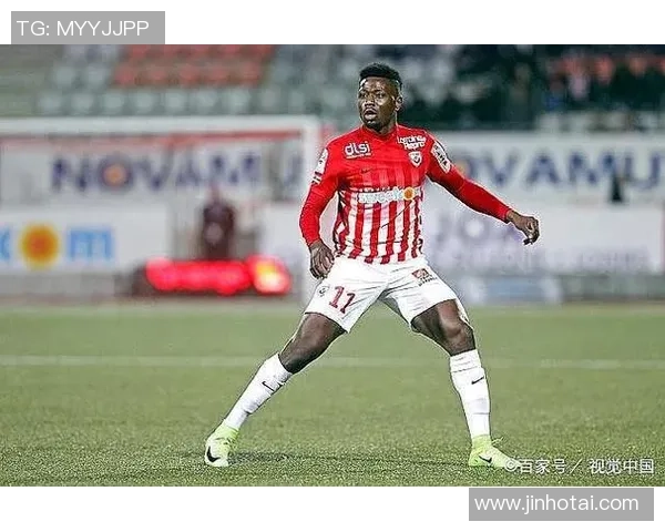 索肖与贝兹尔的激烈对决揭示了足球战术的新趋势与未来发展方向